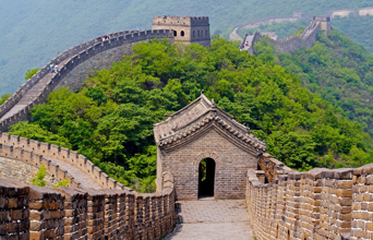 Den kinesiske mur klædt i grønt