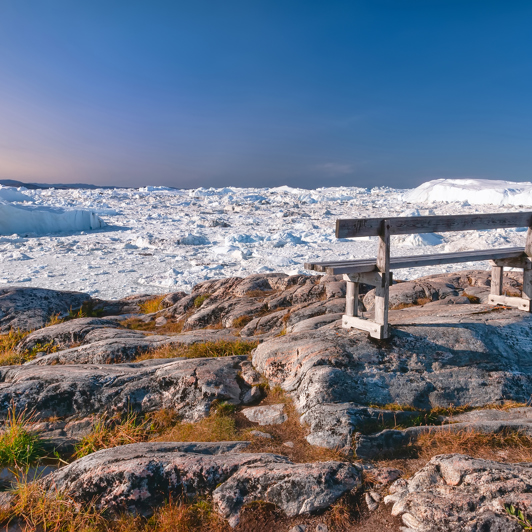 ilulissat_sermermiut bopladsen_baenk med udsigt