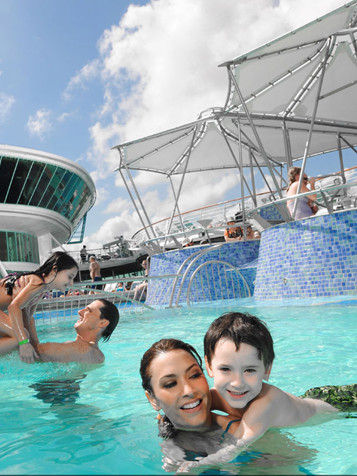 vision of the seas_pool_01