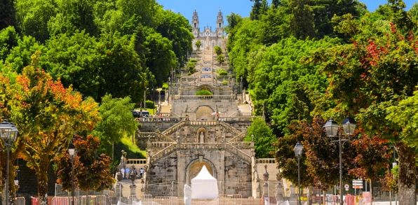 I Lamego ser vi den 686 skridt lange baroktrappe, der leder op til pilgrimskirken