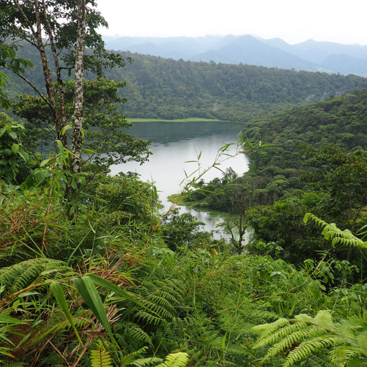 costa rica - arenal_hule lagoon_03