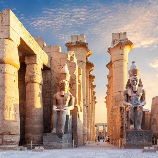 Karnak-templet imponerer også med sin flere tusind år gamle historie..