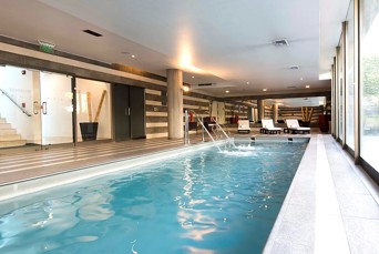 Holiday Inn Santiago Pool 01