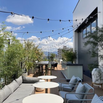 Tagterasse The Knot Hiroshima