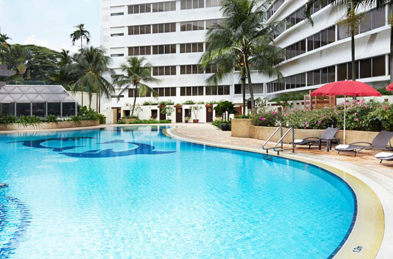 Furama Riverfront Pool