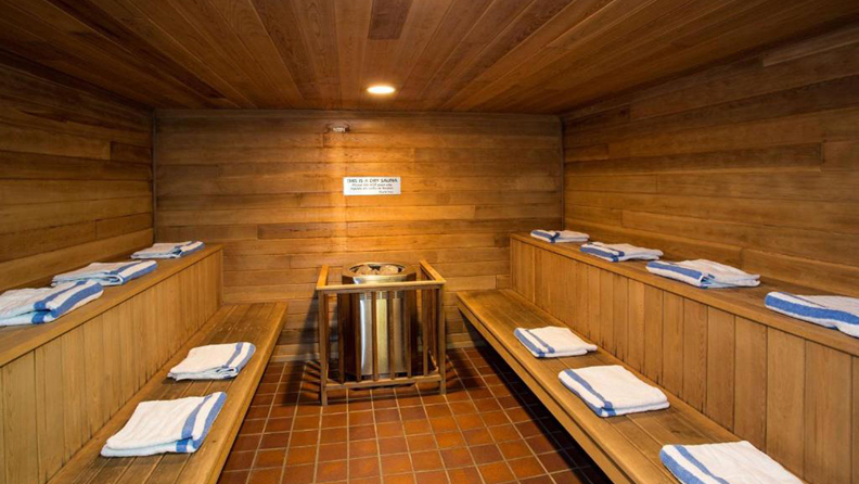 canada - jasper - Jasper_inn suites_sauna_01
