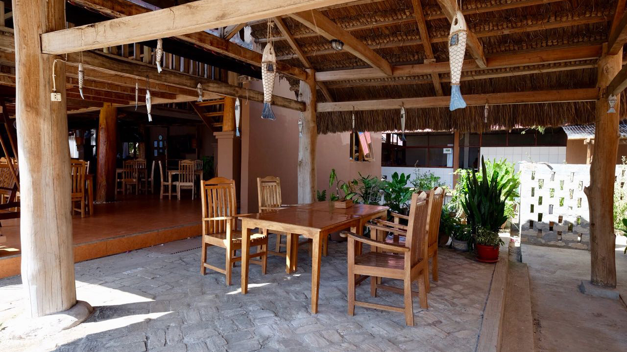 Bali Sumba Mario Hotel Restaurant 02