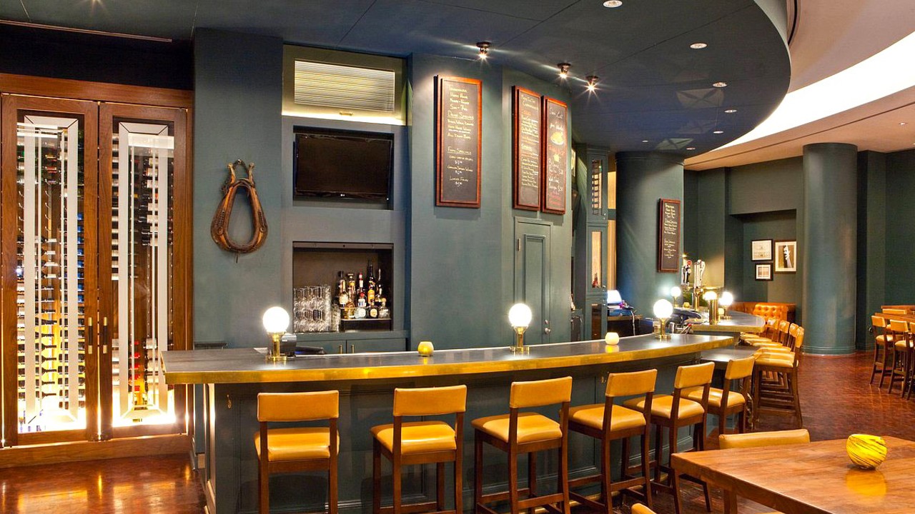 The Westin Alexandria Old Town Bar 01
