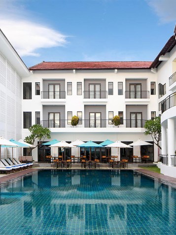 vietnam - emm hotel_pool_02