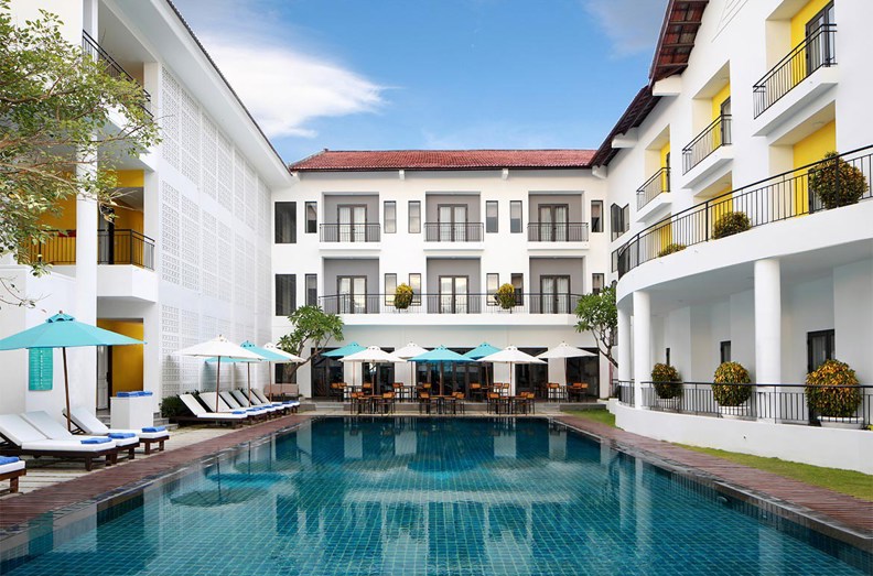vietnam - emm hotel_pool_02