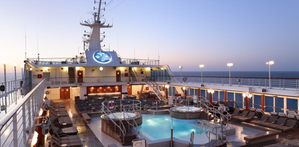 azamara_pool dek_02