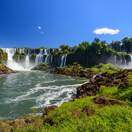 Puerto Iguazu Waterfall 03