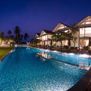 Sri Sharavi Beach Villas Pool 02