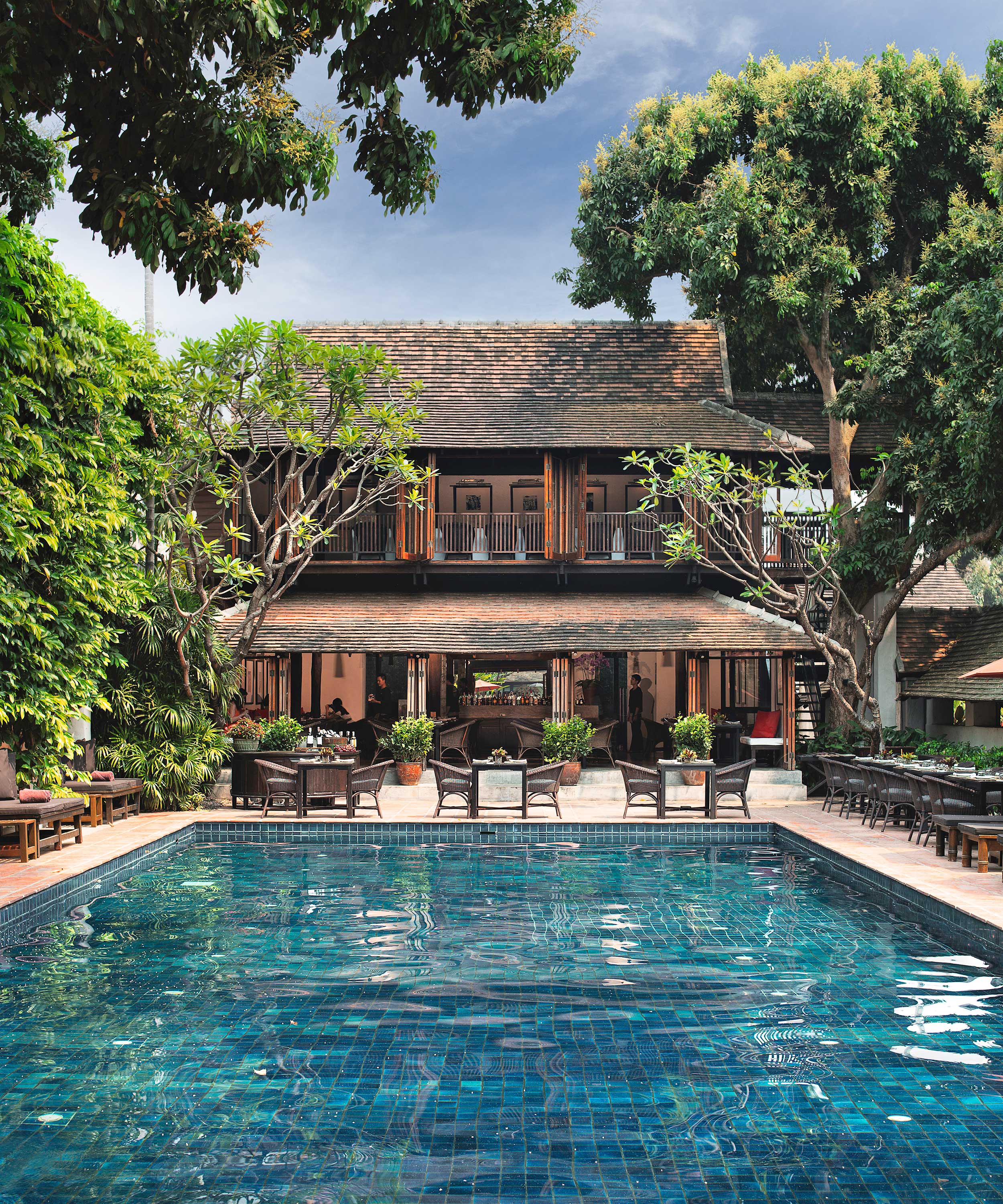 Swimming Pool+Ruen T