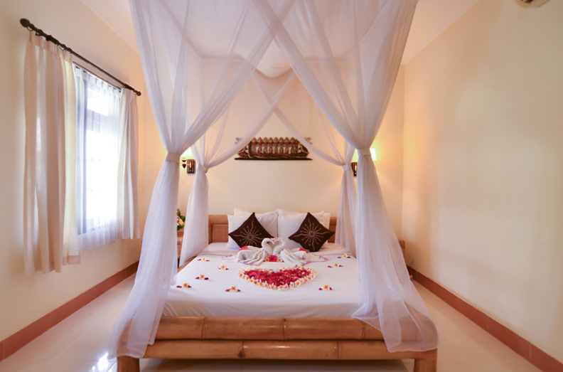 bali - lovina - aneka lovina_vaerelse_01