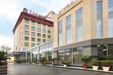 Hotel Bygning Ramada By Wyndham