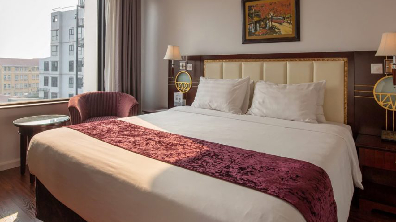 Flower Garden Hotel Hanoi Superior 01