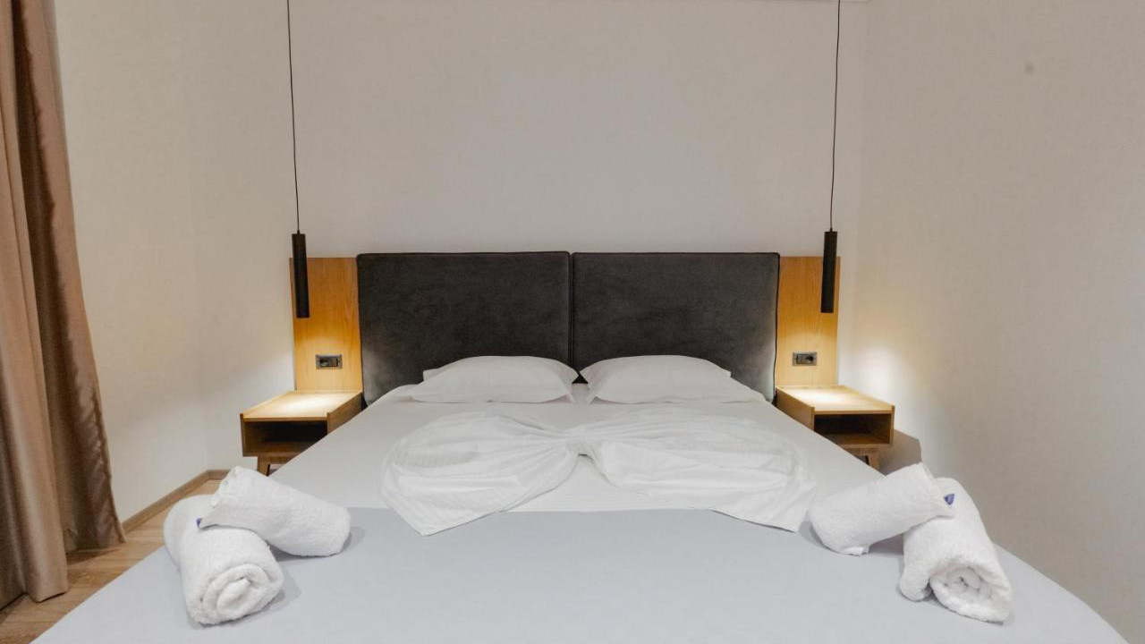 Hotel Vola Standard Room 01