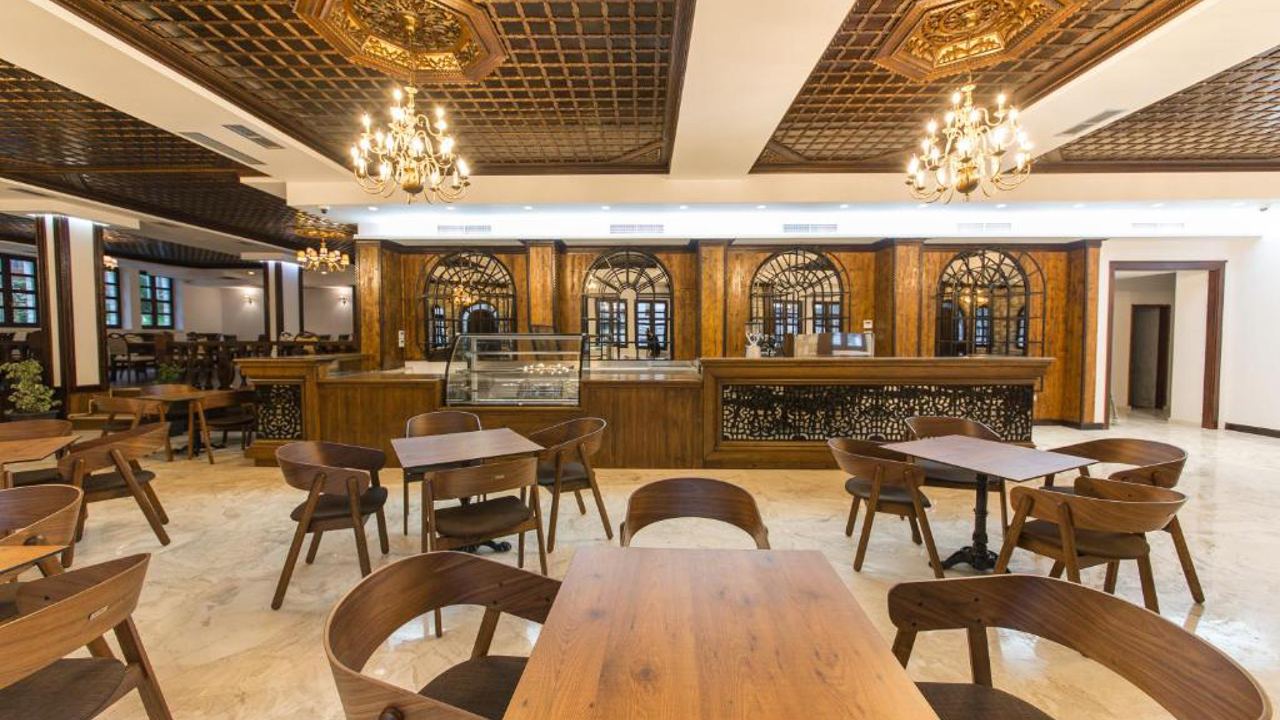 Hotel Onufri Restaurant 01