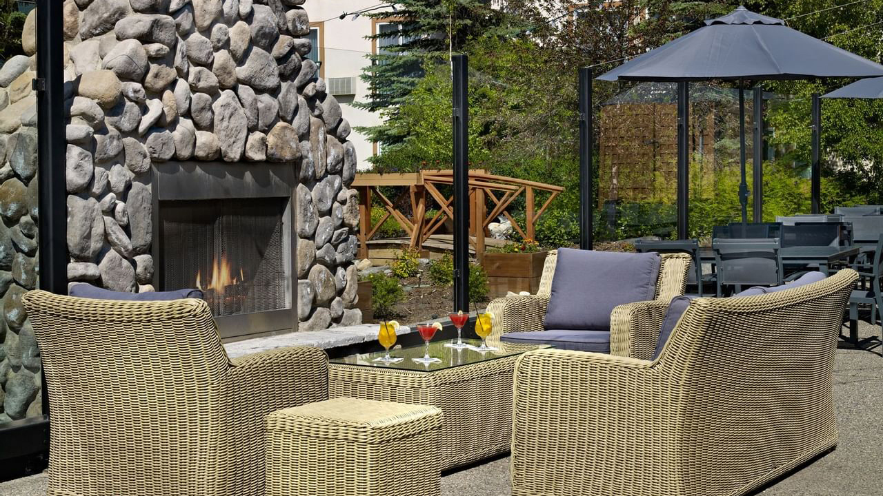 Coast Canmore Hotel Conference Centre 01
