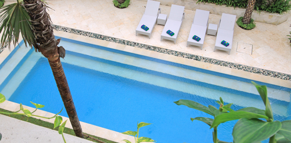 bali - tepa tepi kali_pool ovenfra