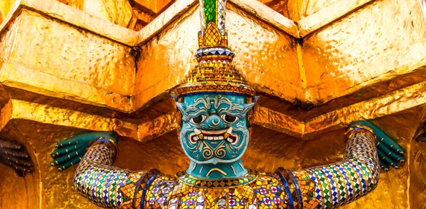 Jeres rejse begynder i Bangkok, hvor I har fuldt udflugtsprogram.
