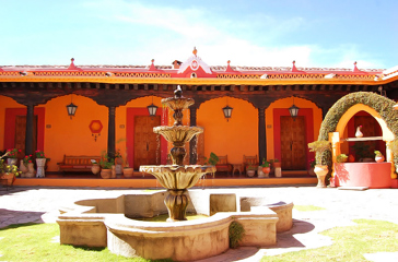 mexico - san cristobal de las casas - posada diego de mazariegos_patio_06