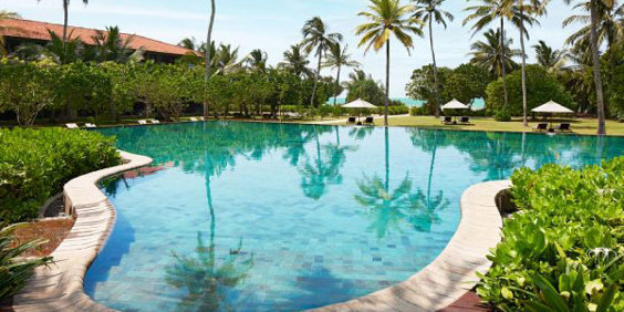 Cinnamon Bentota Beach Pool 02 (1)