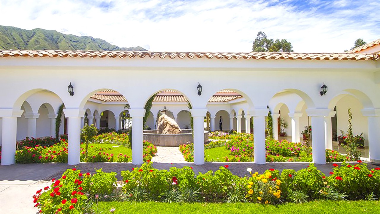 Hotel Agustos Urubamba Ext 02