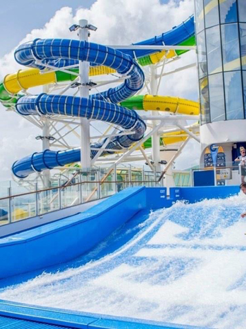 Royal Caribbean_Voyager_02