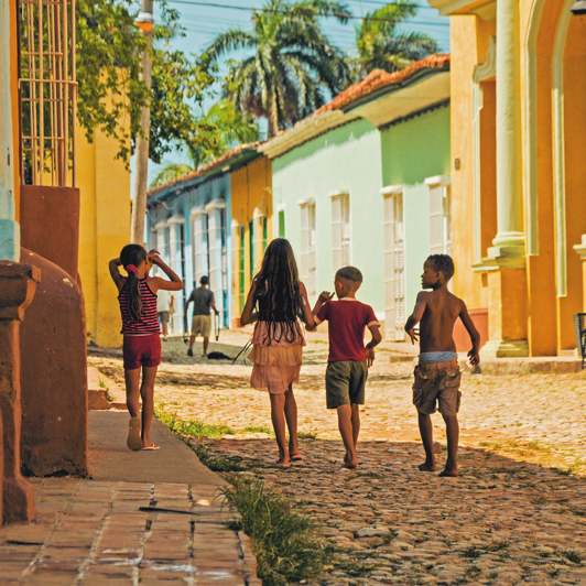 cuba - trinidad_gadebillede_boern_03