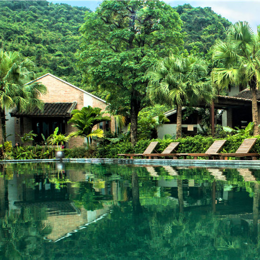 Nham Village Pool 01