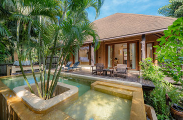 1) Grand Pool Villa