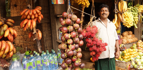sri lanka - kandy_frugtbod_befolkning_mand_01