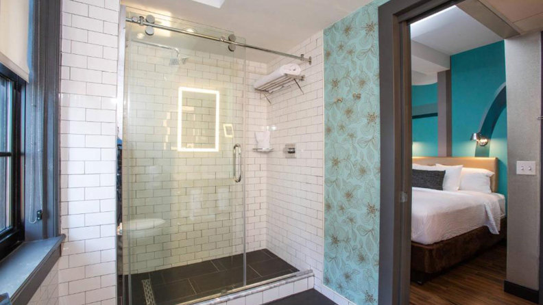 Fairfield Inn And Suites By Marriott Downtown Center City Bad 01