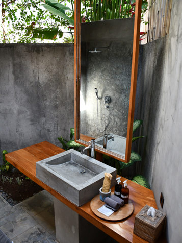 Bathroom Sink Amenities