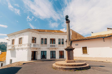 HOTEL MAMA CUCHARA FACADE