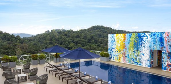 Radisson Hotel Kandy Rooftop Pool