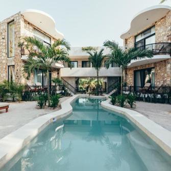 Cucu Hotel Pool