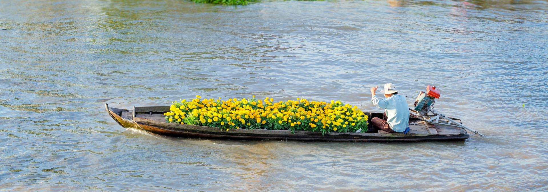 Vietnam - mekong floden_baad_blomster_01