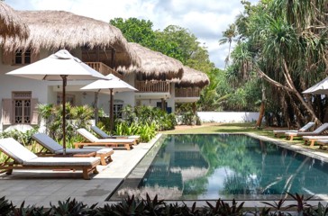 Halcyon Mawella Beach Hotel Pool 03
