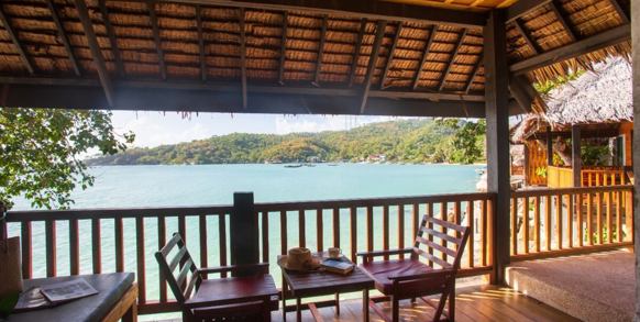 thailand - relax freedom beach resort_deluxe seafront_01