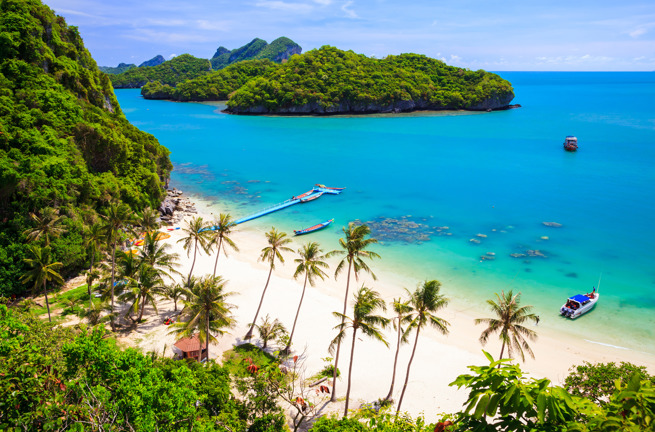Tag på bådtur til Ang Thong Marine Park, der ligger nord for Koh Samui. Her er mulighed for god snorkling.