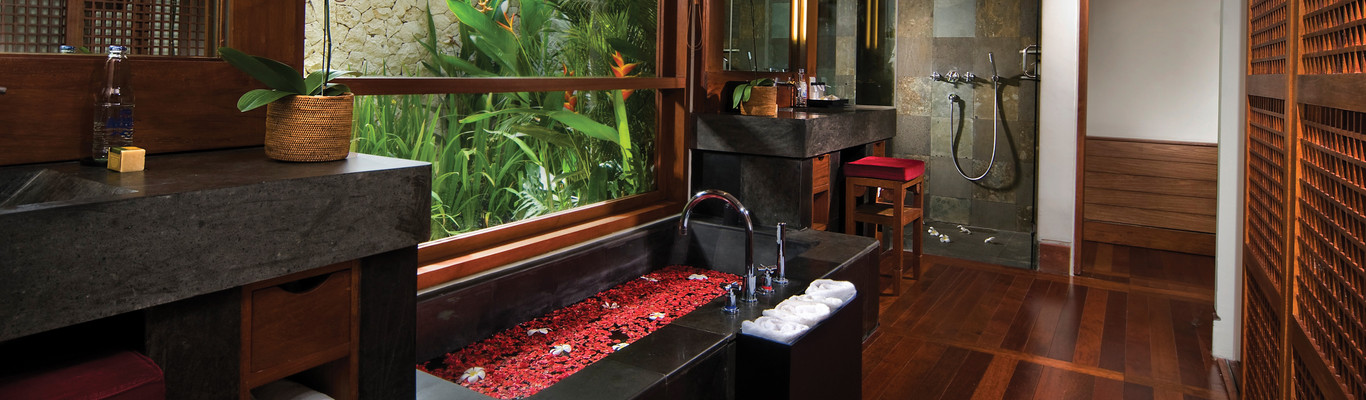 bali - jimbaran - puri jimbaran resort_room_deluxe_pool_villa_bath