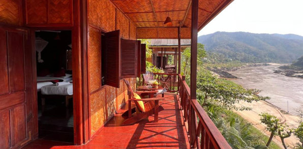 Mekong Riverside Lodge Veranda 01