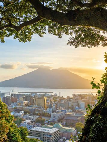 Kagoshima kaldes med rette for Japans Napoli.