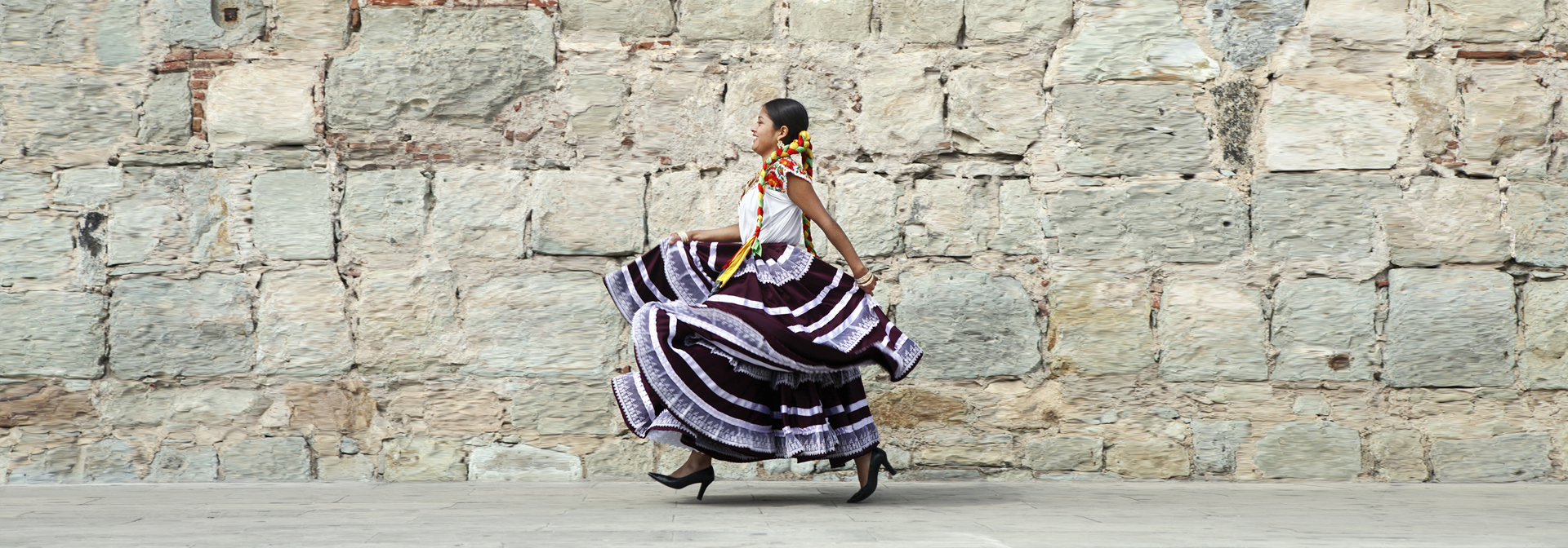 mexico - mexico_befolkning_kvinde_dans_17_slider