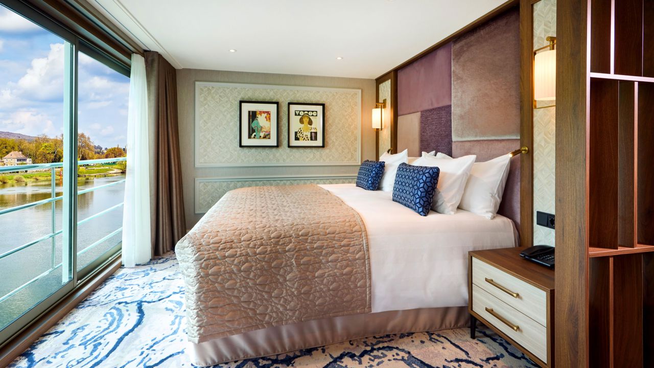 VIVA BEYOND Suite (SUR)