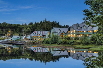 canada - Canadian Princess Lodge & Marina_front view of the resort_01