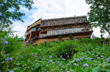 M And T House Ext